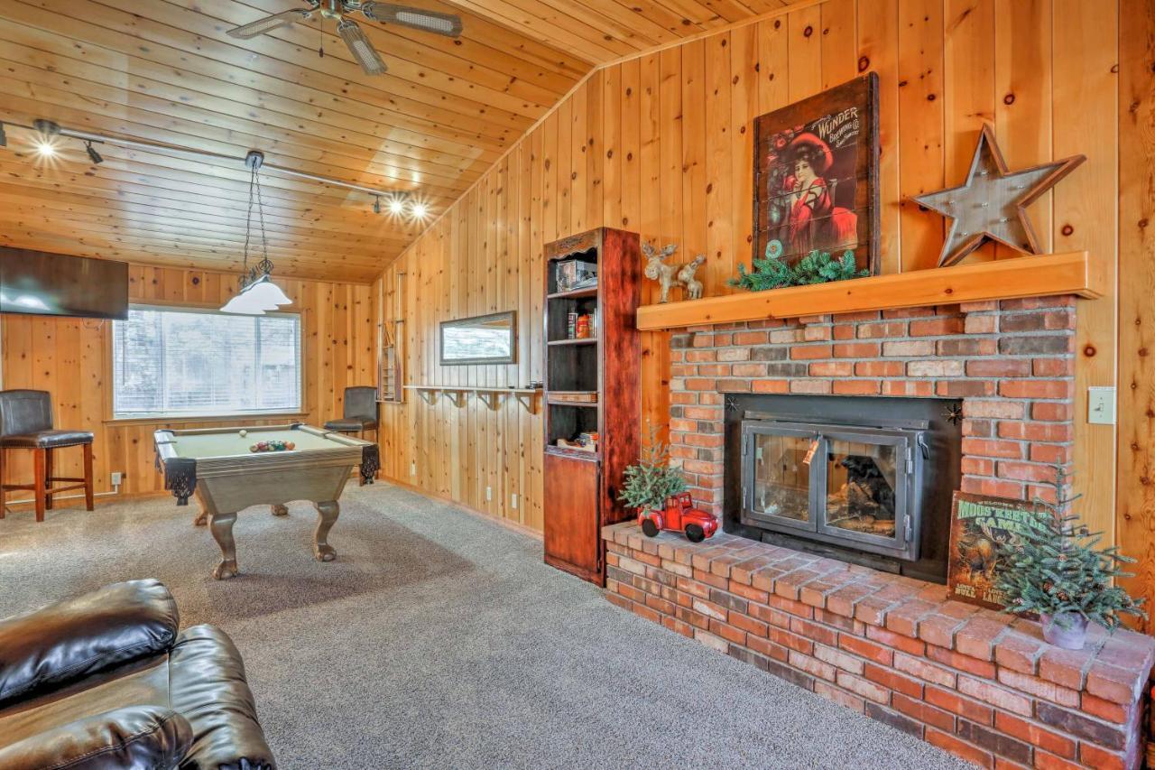 Lakeside Home With Game Room, Yard, Deck And Fireplace Пайнтоп-Лейксайд Екстериор снимка